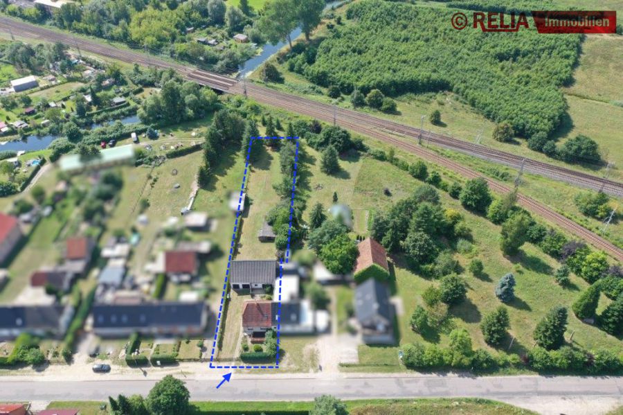 18246 Bützow - Doppelhaushälfte mit viel Potential