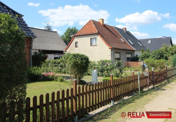 18246 Bützow - Doppelhaushälfte mit viel Potential