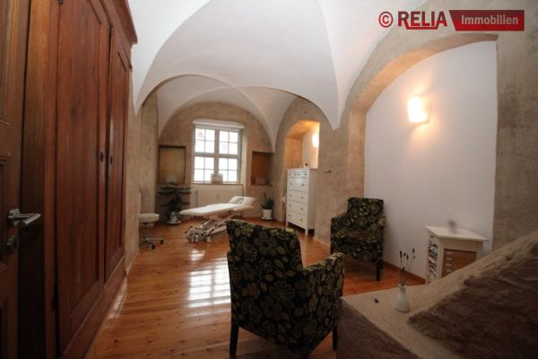 18273 Güstrow,  Stilvolle 1-Zimmer-Wohnung